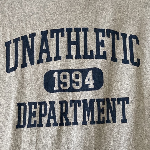 A medium sized gray T-shirt. - Picture 3 of 4